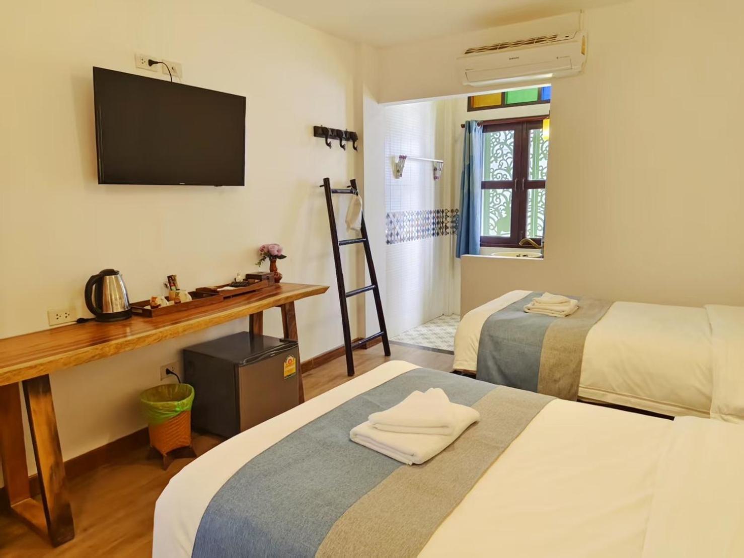 Hetai Boutique House Hotell Chiang Mai Exteriör bild